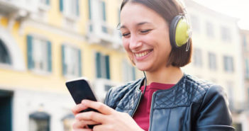 Service de musique en streaming : Spotify ou Deezer ? Comparatif entre Deezer et Spotify, les deux grands noms du streaming musical