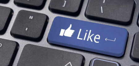 Réseaux sociaux: Facebook et Twitter