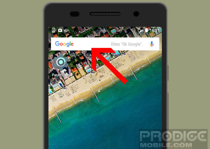 Cliquez sur la barre Google placé en haut de la home page d'Android