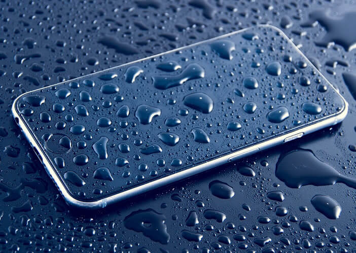 Faire réparer un iPhone ayant été en contact avec de l'eau ou un liquide