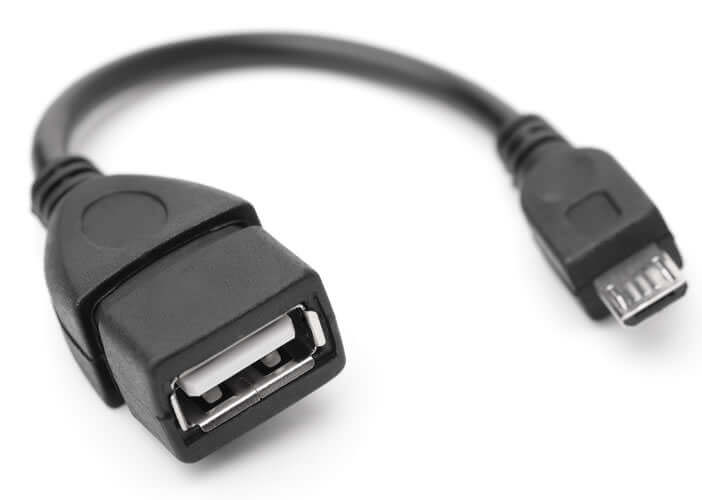 Câble adapteur OTG pour connecter une souris USB à un smartphone