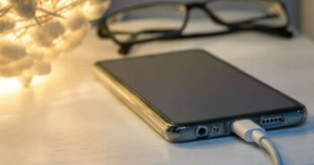 Faut-il recharger son smartphone la nuit ?