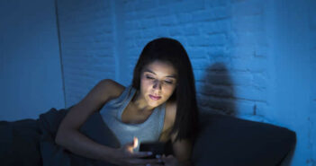 Eteindre son smartphone la nuit est-il un bon réflexe ?