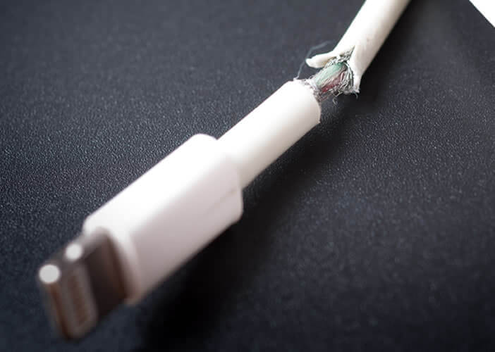 Un câble Lightning endommagé empêche le bon fonctionnement d’un iPhone