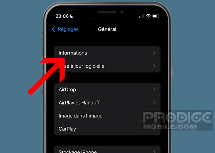 Ouvrir la rubrique informations de l’OS mobile de l’iPhone