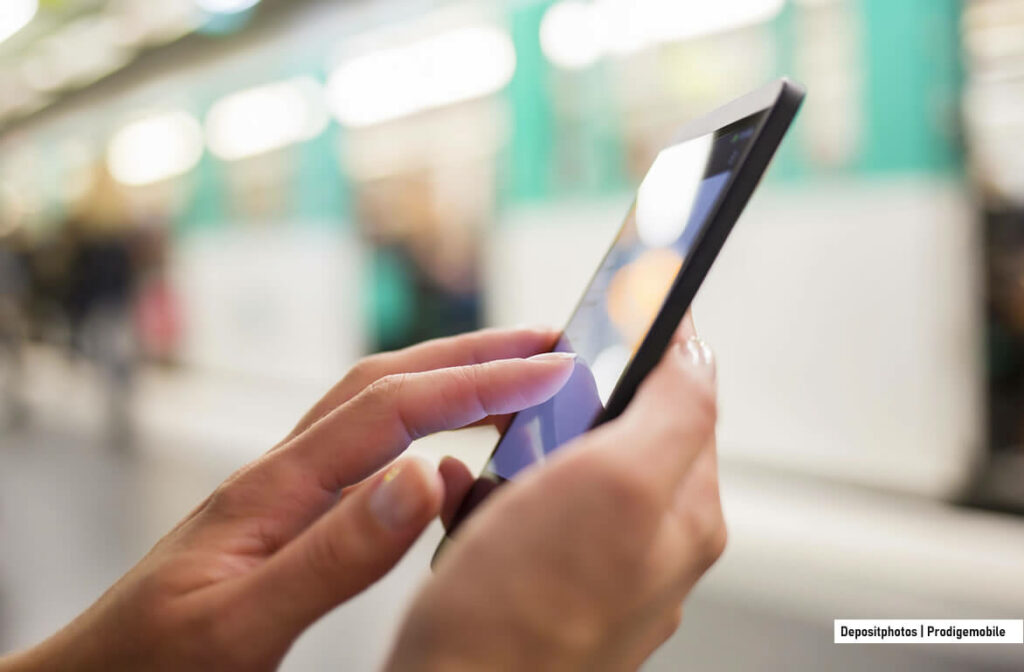 Planification d’un itinéraire en transports en commun avec Google Maps sur smartphone