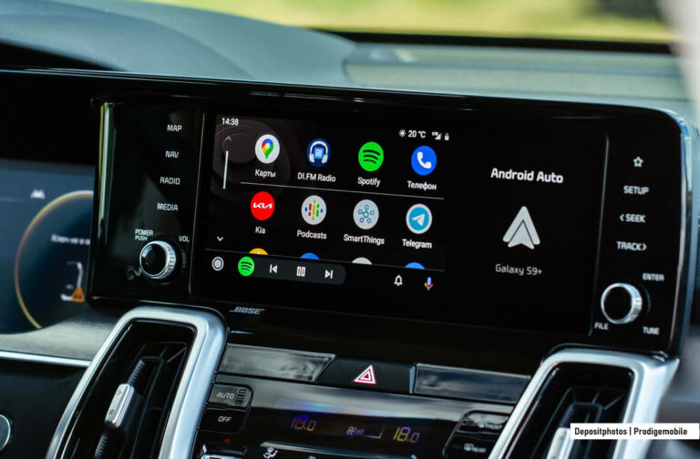 Connexion sans fil d’un smartphone Android via l’adaptateur AAWireless Two+ pour afficher Android Auto sur l’écran du tableau de bord
