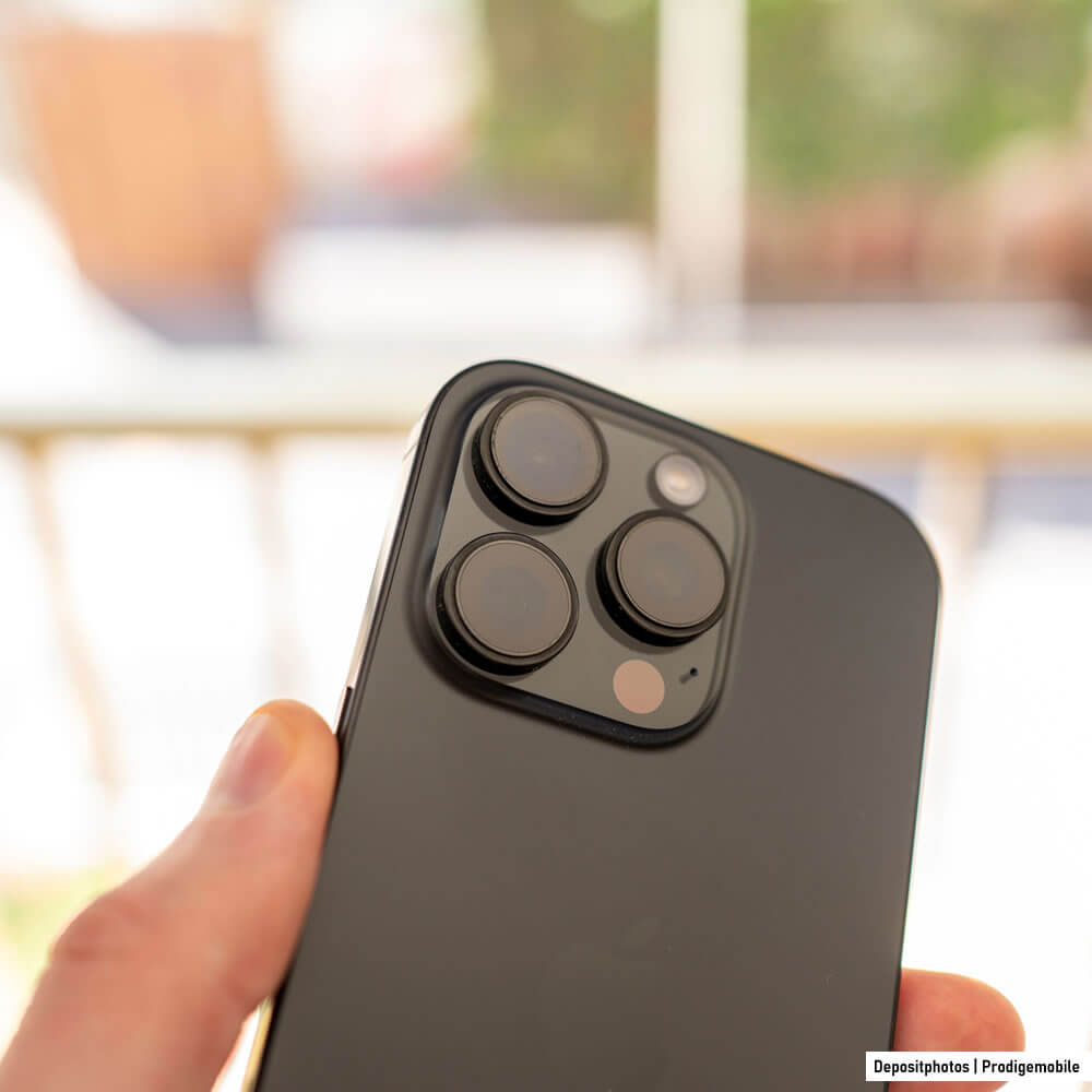 iPhone avec le mode de protection contre les menaces numériques activée
