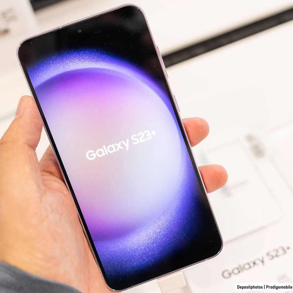 Samsung Galaxy S23 Plus avec grand écran AMOLED et triple module photo