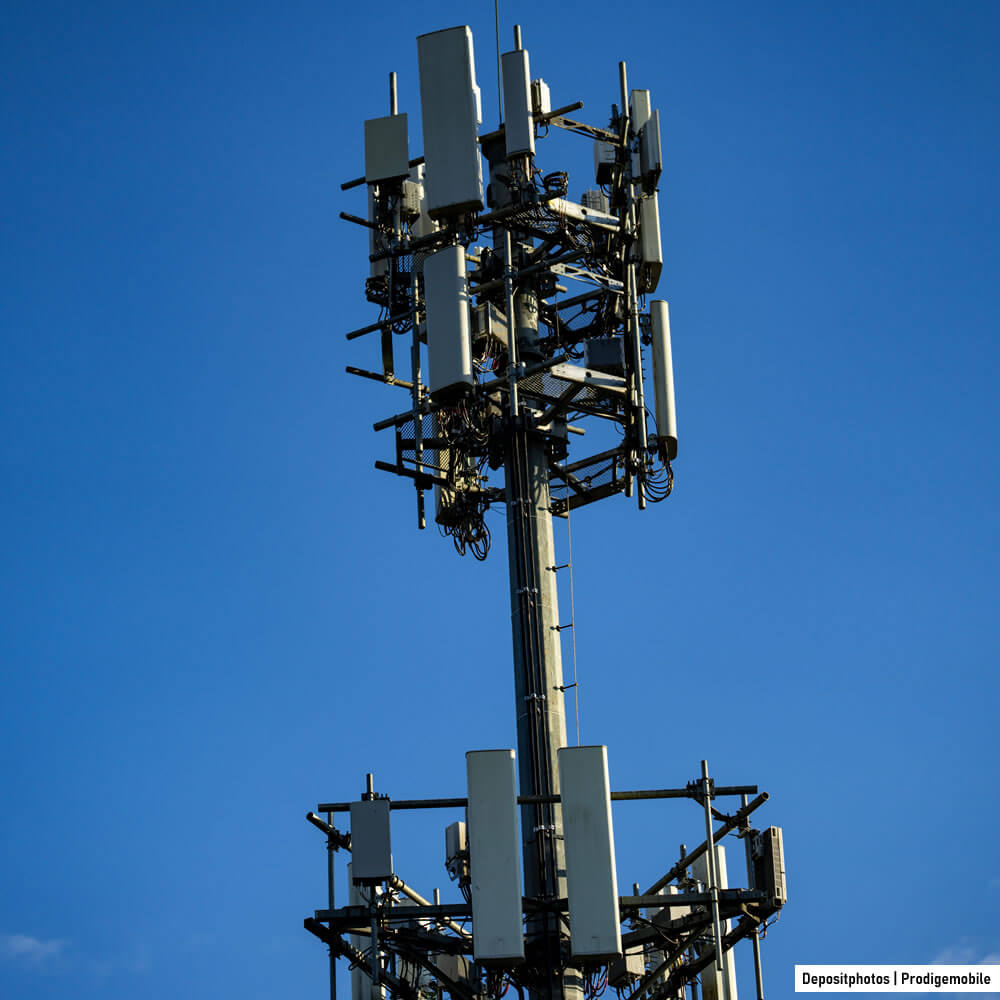 Antenne relais 4G et 5G permettant de connecter une box internet mobile